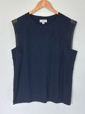 Evereve Navy Crochet-Trim Sleeveless Top size medium NWOT